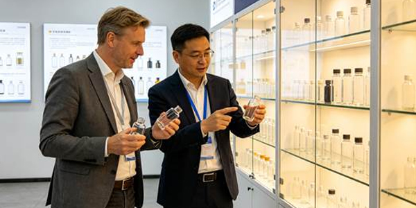 Various Glass Bottle Designs for Global Market