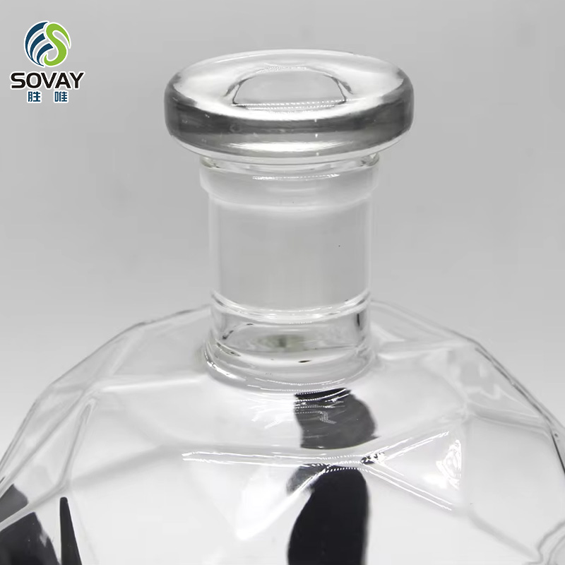 SW01 Customized 750ml 850ml 1000ml Diamond Shape Bottle for Liquor Spirit Glass Bottle