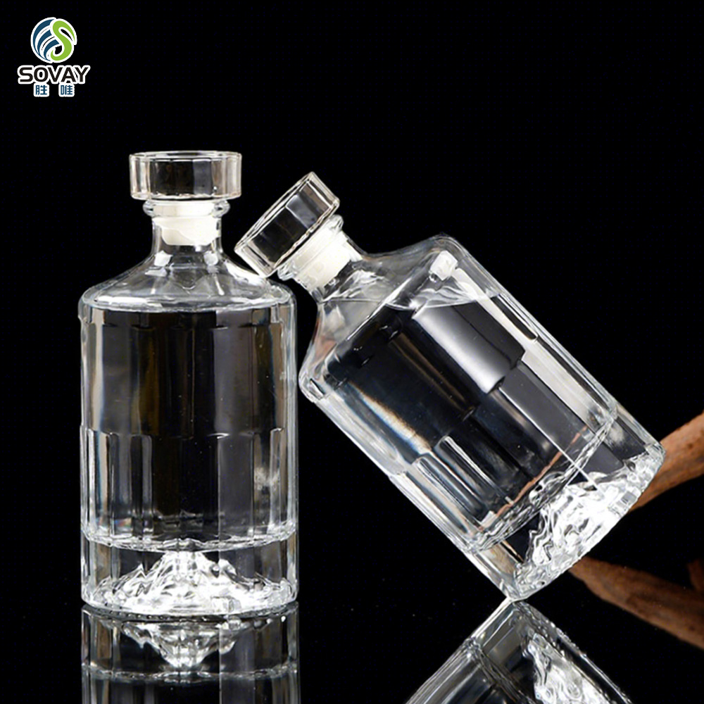 SW164 Cork Sealing Type Fancy Liquor Bottle 100ml 250ml 500ml 1000ml Reusable Glass Bottle for Vodka