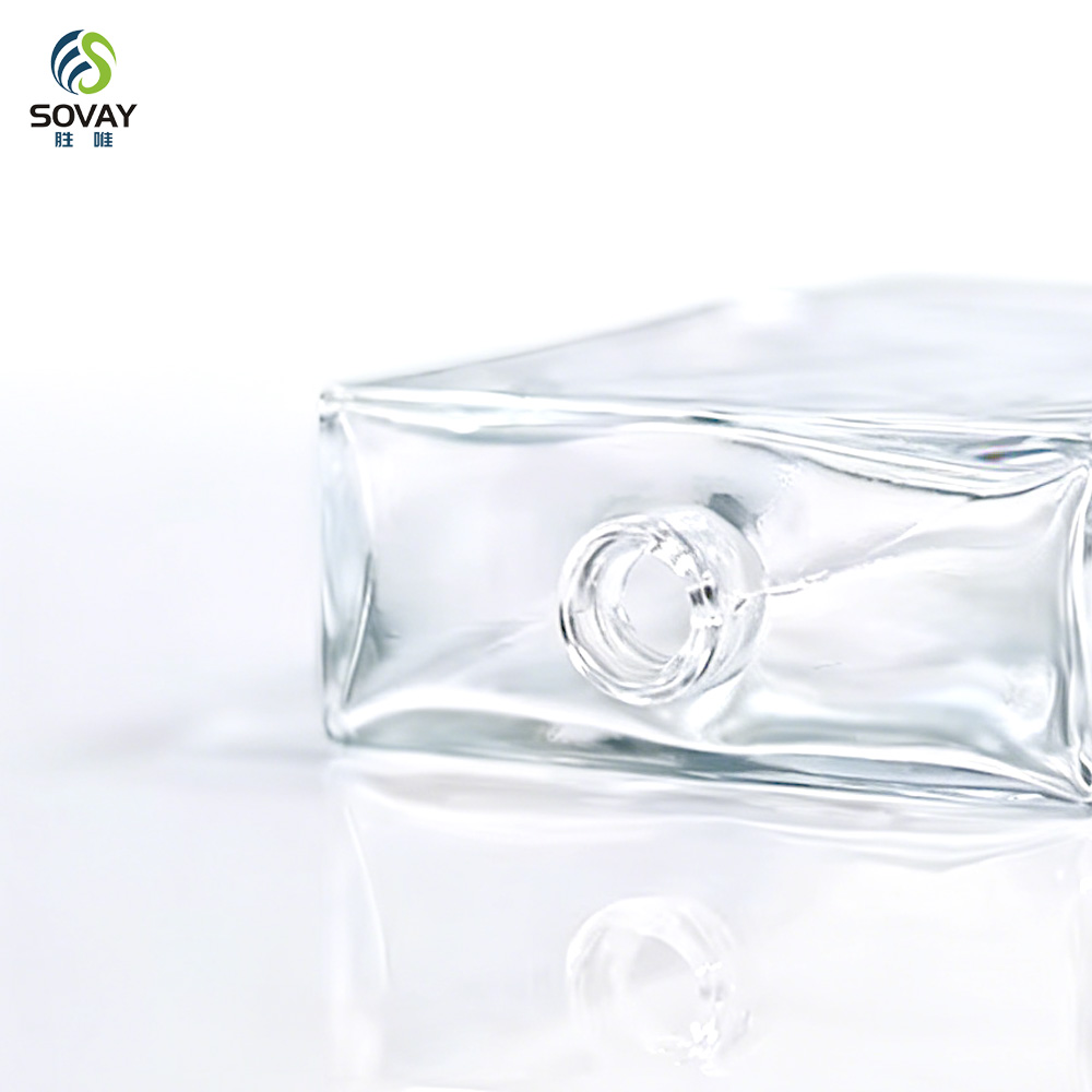SP40 30ml 50ml 100ml Refillable Empty Square Clear Glass Perfume Atomizer Bottle Travel Perfume Spray Bottles with Wooden Cap