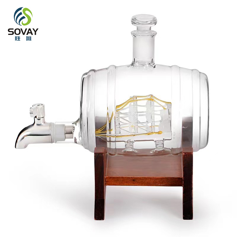 SA17N Factory Directly Sells 850ml 1000ml Cheap Unique Antique Hand Made Blown Barrel Shaped Glass Wine Decanter with Wooden Stand