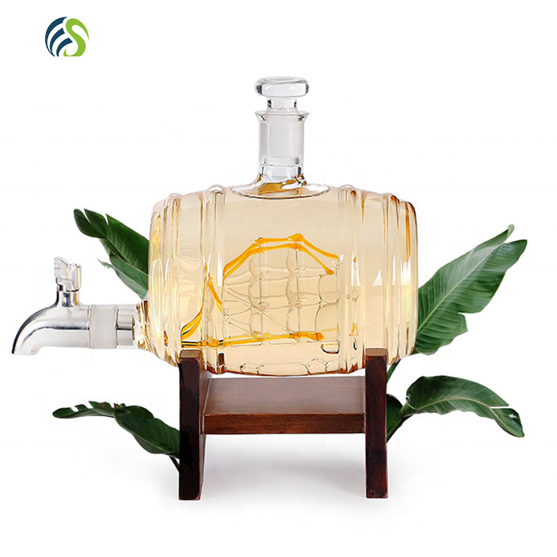SA17N Factory Directly Sells 850ml 1000ml Cheap Unique Antique Hand Made Blown Barrel Shaped Glass Wine Decanter with Wooden Stand