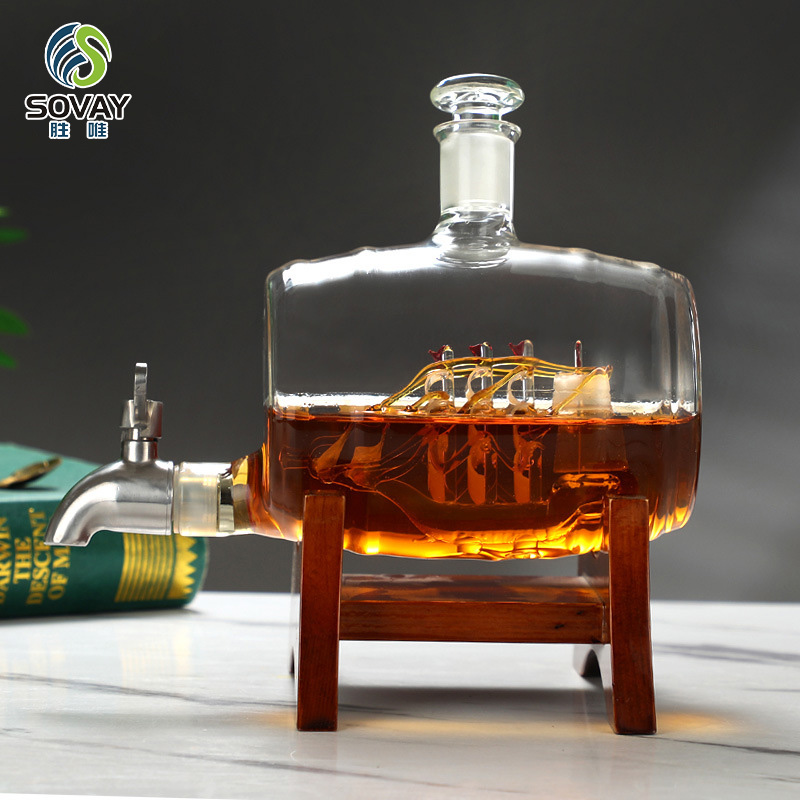 SA17N Factory Directly Sells 850ml 1000ml Cheap Unique Antique Hand Made Blown Barrel Shaped Glass Wine Decanter with Wooden Stand