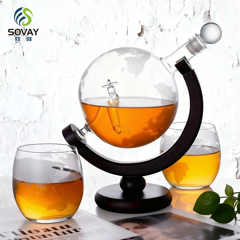 SA02N 930ml Whiskey Decanter Spherical Set with 2 Carved Whiskey Glasses, Suitable for Whiskey, Rum, Tequila, Vodka Gifts