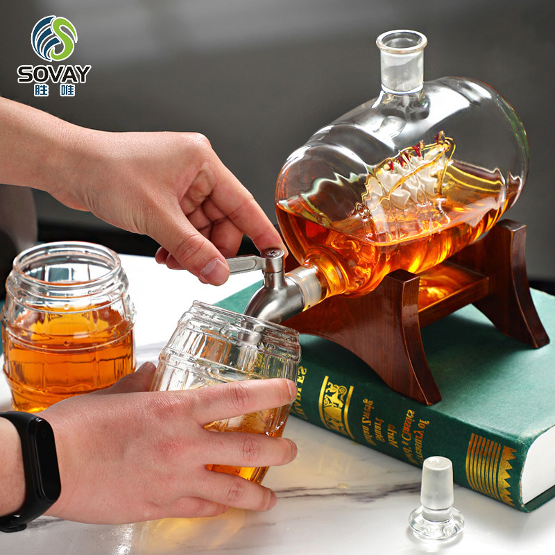 SA17N Factory Directly Sells 850ml 1000ml Cheap Unique Antique Hand Made Blown Barrel Shaped Glass Wine Decanter with Wooden Stand